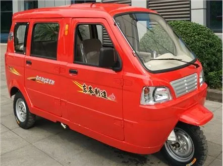 Tuk-tuk z załogą pasażerską o pojemności 150 cm3